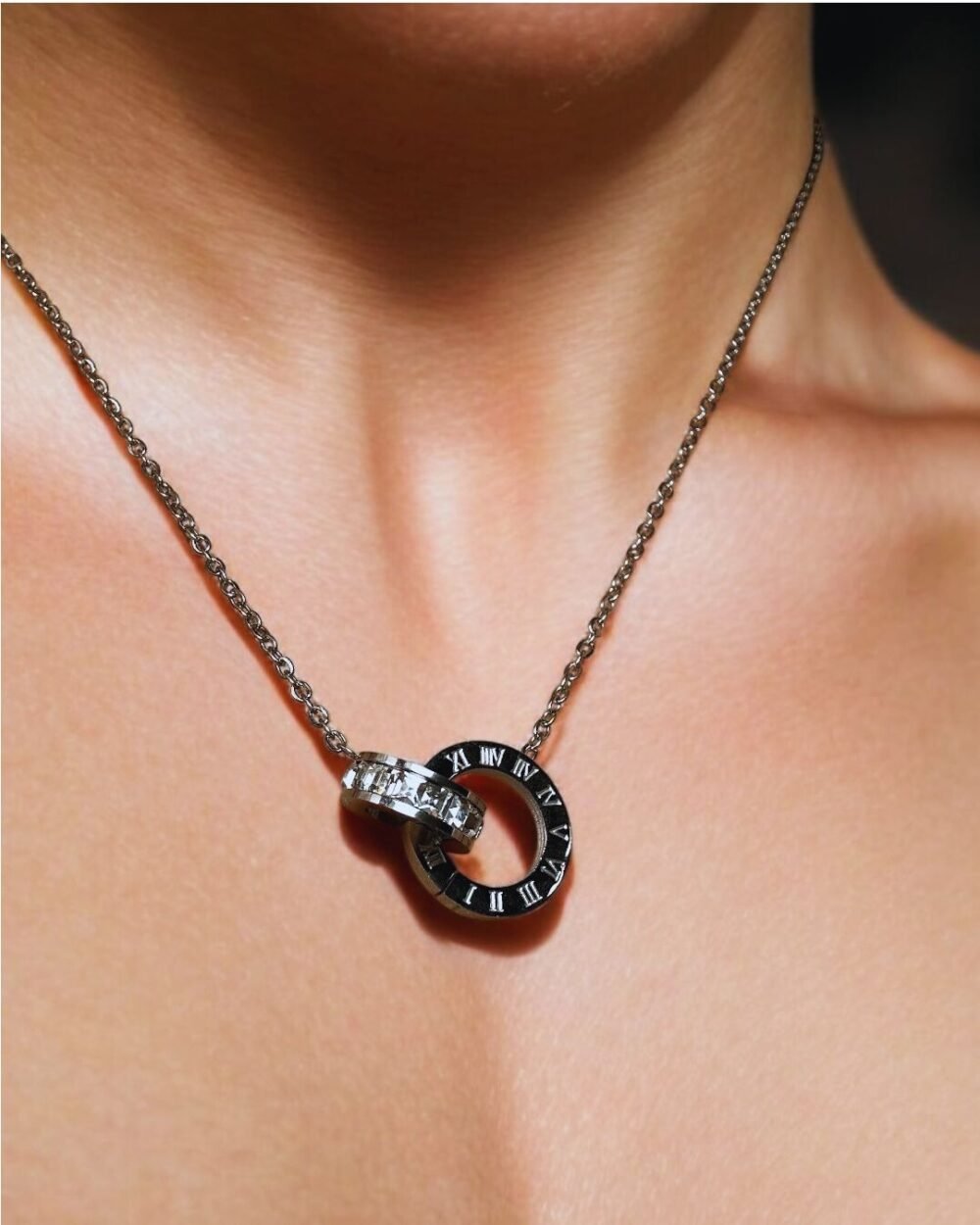 COLLAR NUMEROS ROMANOS
