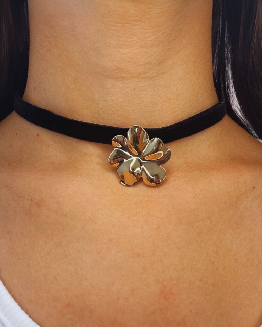 COLLAR CHOKER EN FLOR